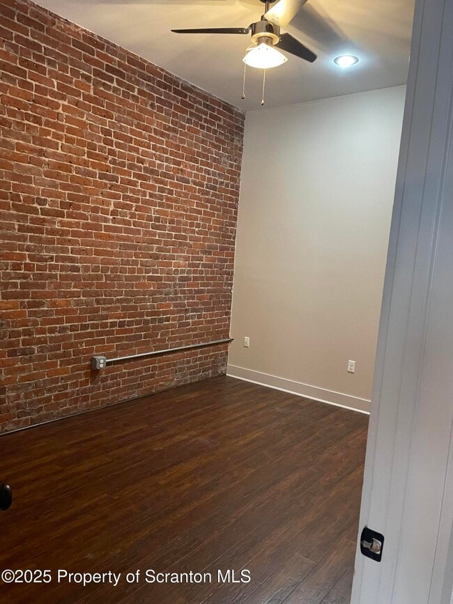 Building Photo - 322-322 Penn Ave