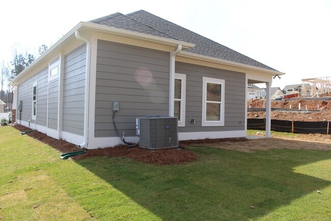 Building Photo - Chestnut Floorplan- leasefairin.com