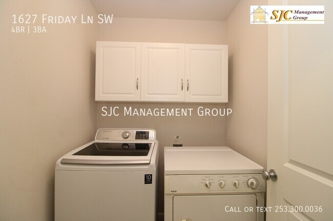 Building Photo - 1627 Friday Ln SW