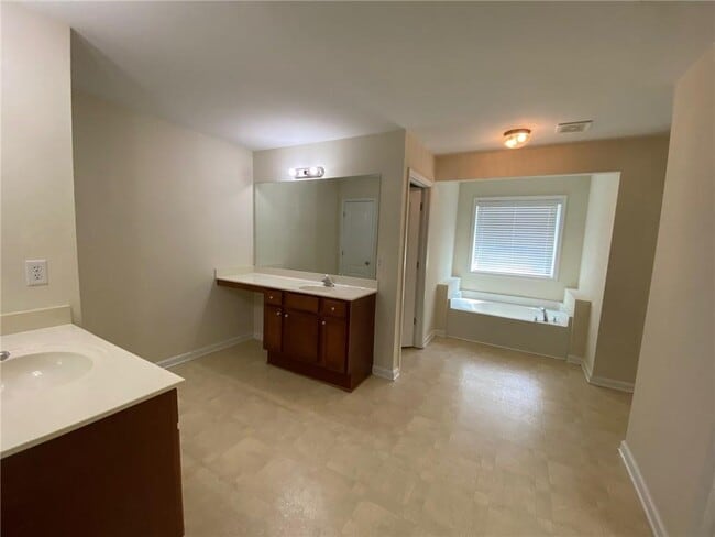 Building Photo - 2146 Peach Shoals Cir