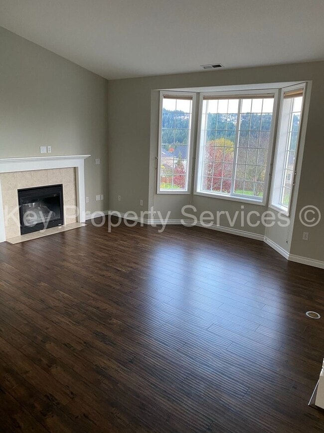 Building Photo - COMING SOON! Large 3 bed 3 bath in Camas