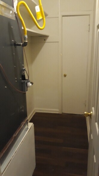 Building Photo - 801 27th St