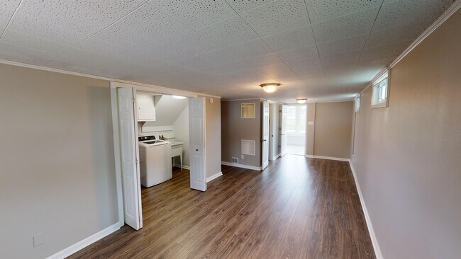 Building Photo - 404 Jefferson Ct