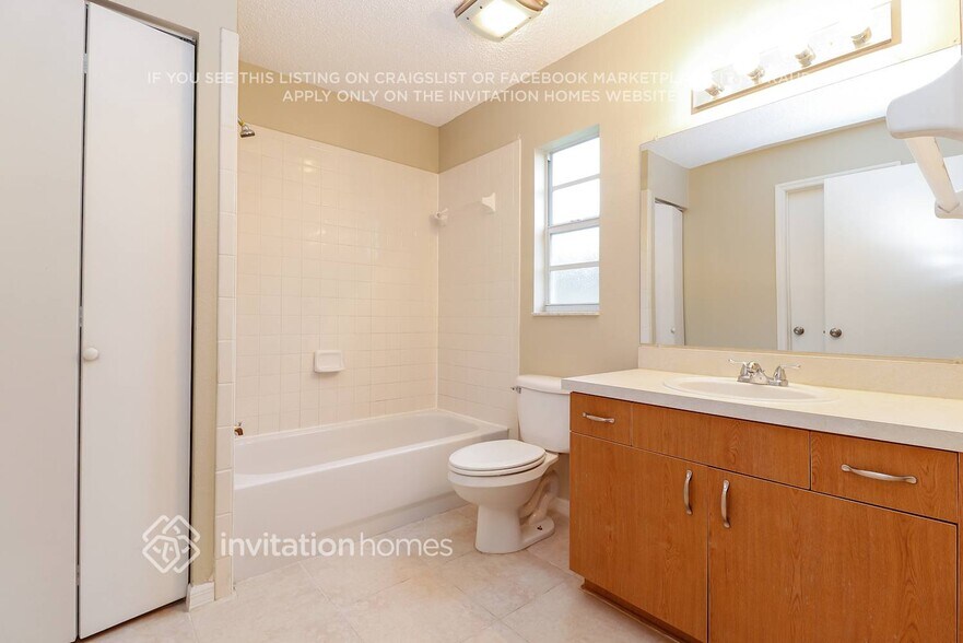 Building Photo - 7840 Arms Dr