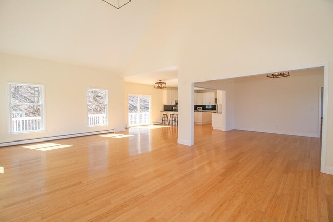 Building Photo - 390 Birch Hill Rd