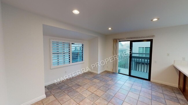 Building Photo - Beautiful 2-Bedroom, 2.5-Bathroom Townhome...