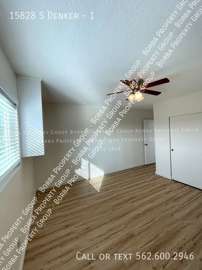 Building Photo - SPACIOUS 3 BEDROOM 1.5 BATHROOM TOWNHOME W...