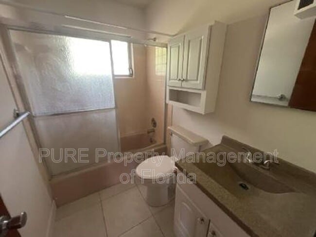 Building Photo - 17 Bahia Loop