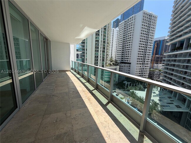 Building Photo - 1331 Brickell Bay Dr