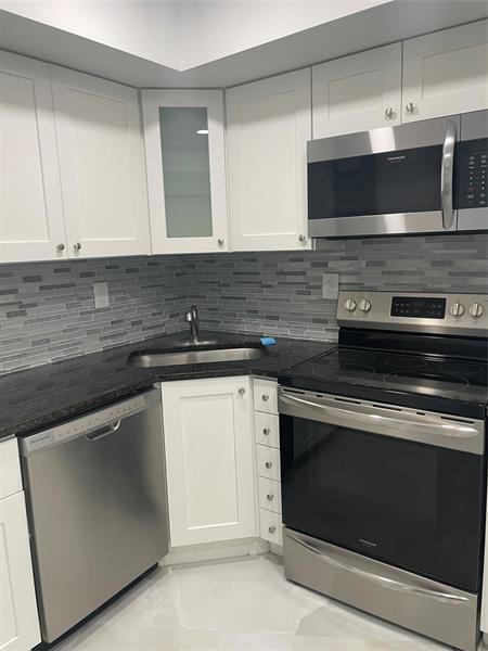 Building Photo - 3800 Galt Ocean Dr