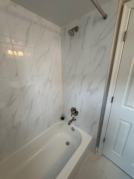 Building Photo - 7258 Donnell Pl