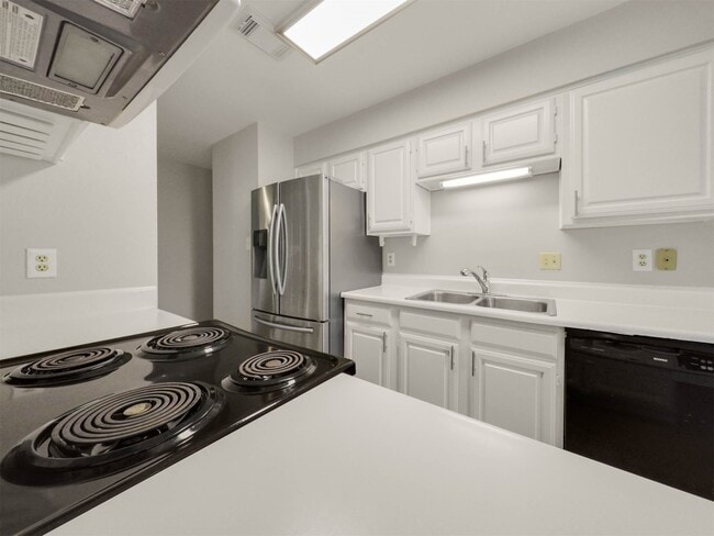 Building Photo - 19715 Bambiwoods Ct