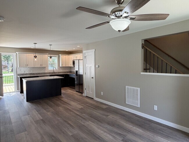 Building Photo - Leicester - Immaculate Three Bedroom with Huge Backyard