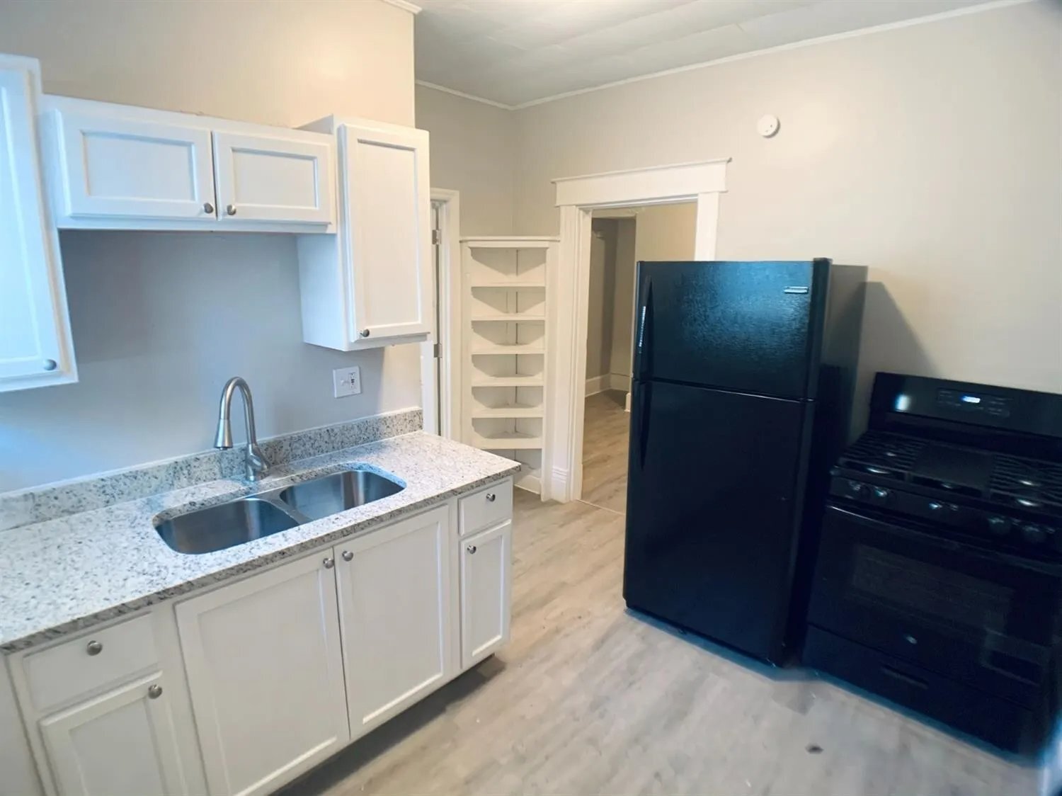 Building Photo - 2558 Ring Pl