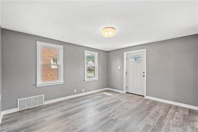 Building Photo - 226 Monongahela Ave