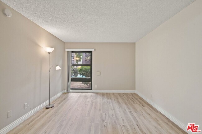 Building Photo - 7740 Redlands St