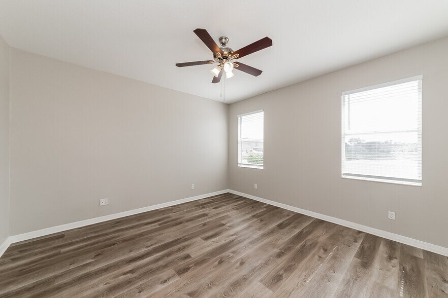 Building Photo - 5110 Clover Mist Dr