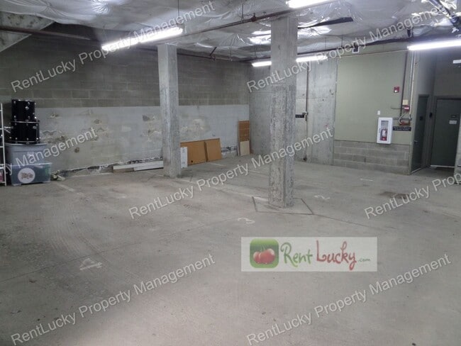 Building Photo - GREAT VIEWS! Lovely 2-Bedroom, 2 Bath Condo in Fantastic Fremont Area w/Garage Parking!!