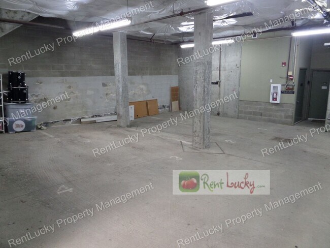 Building Photo - INCREDIBLE PRICE! Lovely CITY VIEW 2-Bedroom, 2 Bath Condo in Fremont Area w/Garage Parking!!