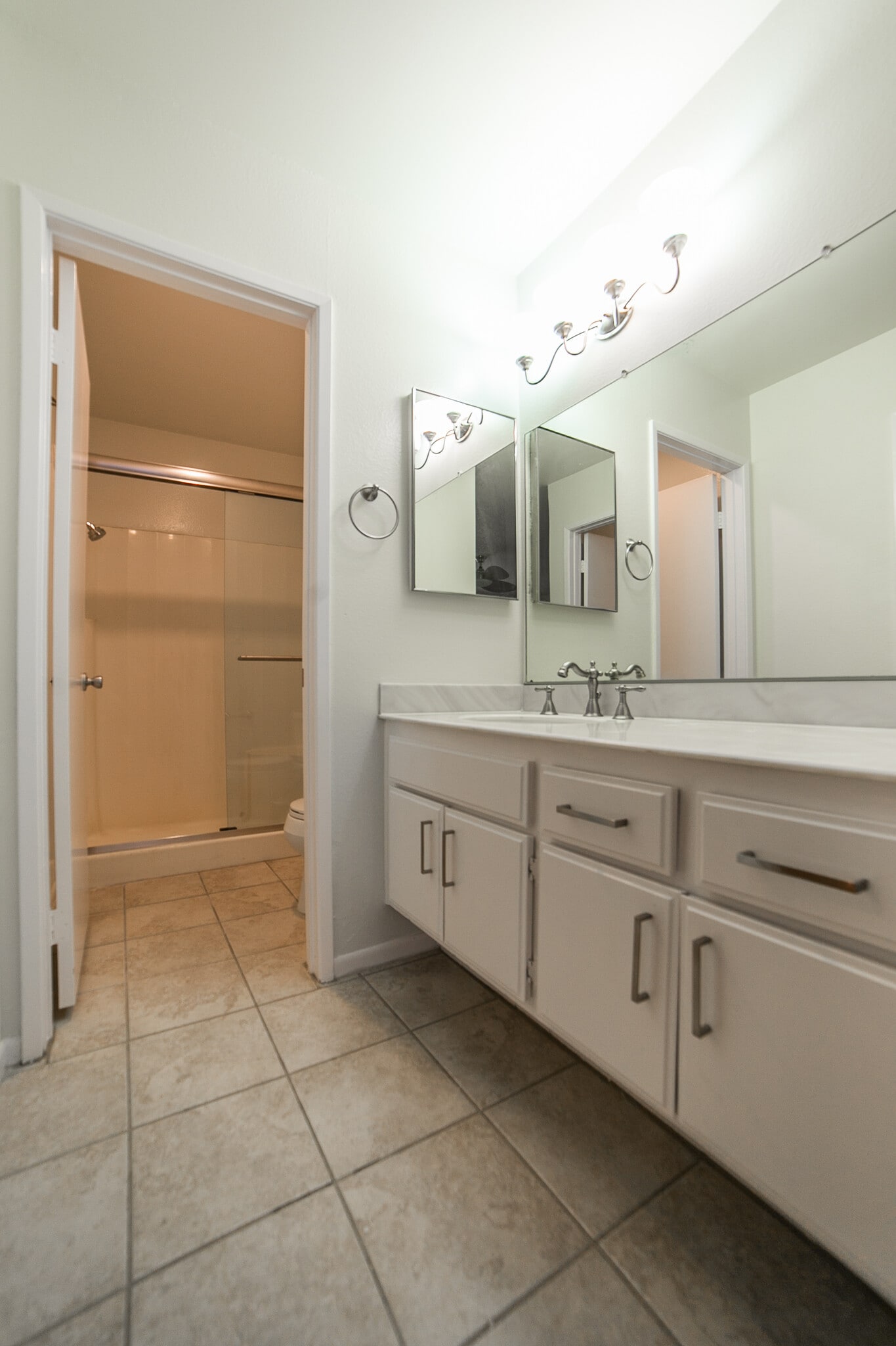 Building Photo - 9743 Reseda Blvd #3