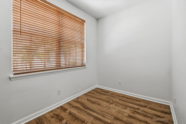 Building Photo - 276 Quarry Knoll Way