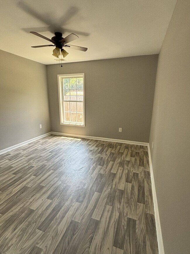 Building Photo - Gardenia Lane