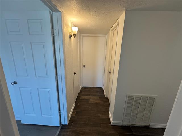 Building Photo - 4945 Wampler Dr