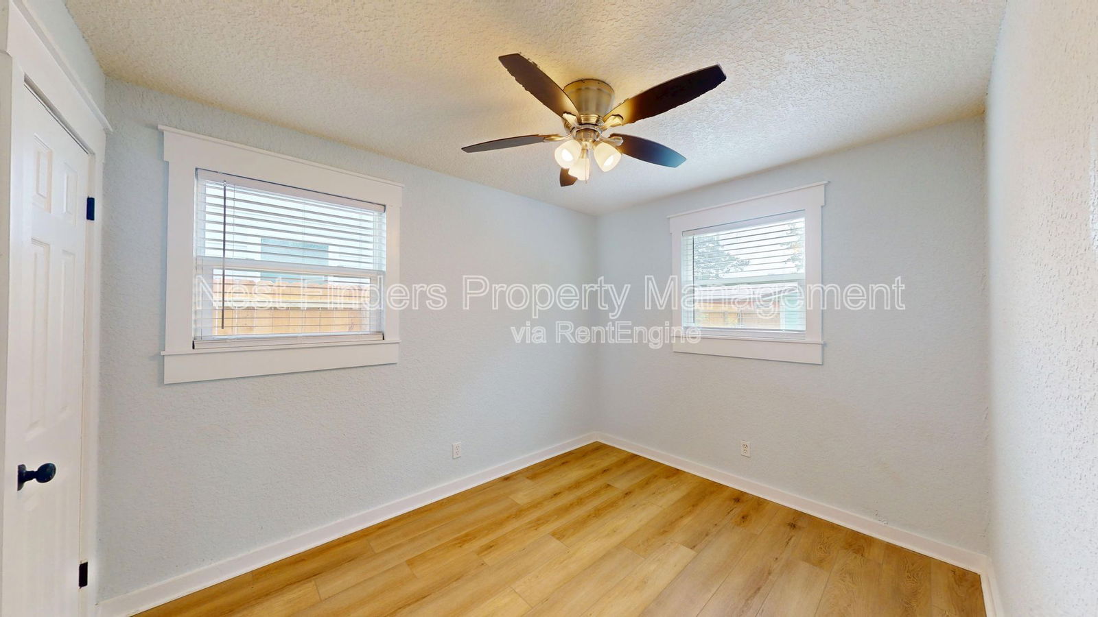 Building Photo - 216 9th St S