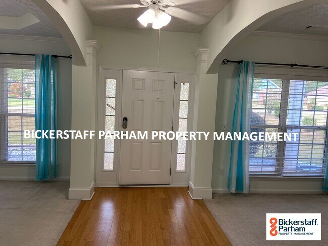 Building Photo - 4613 English Ivy Dr