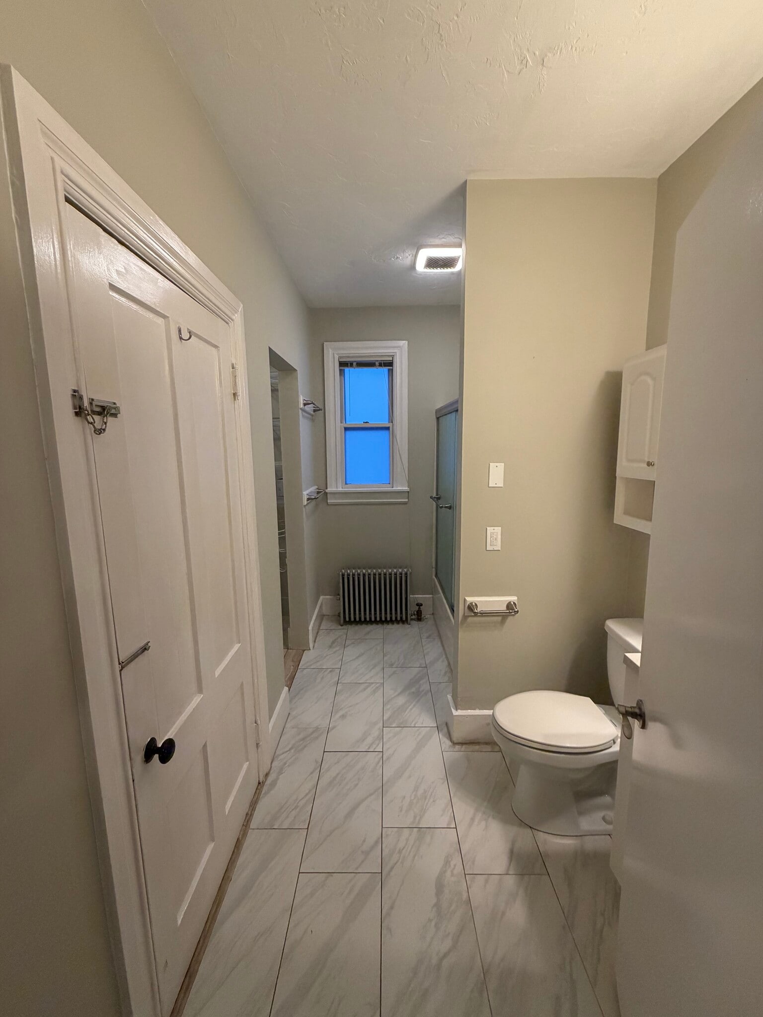 Bathroom - 24 Lee St