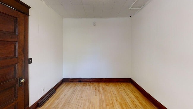 Building Photo - 5018 Tioga St