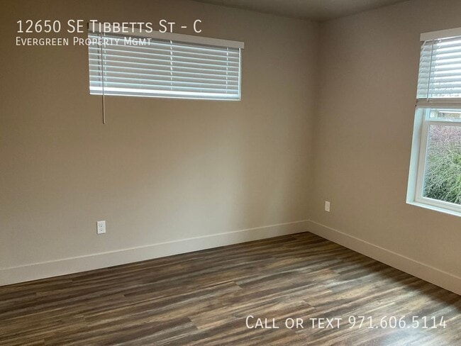 Building Photo - 12650 SE Tibbetts St