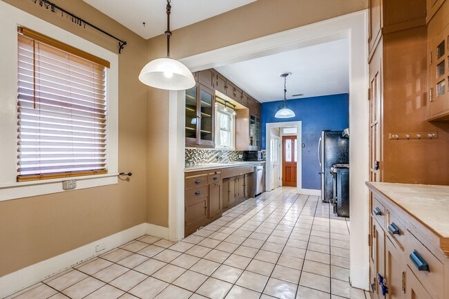 Building Photo - CHARMING 3-BEDROOM HOME IN MONTE VISTA