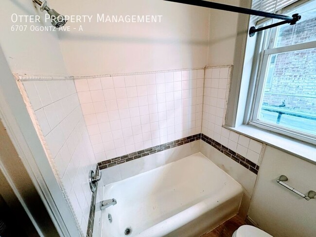 Building Photo - Stylish 1BR Apartment | Prime Location on ...