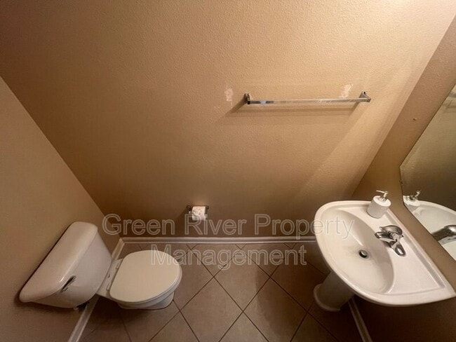 Building Photo - 1500 Calming Water Dr