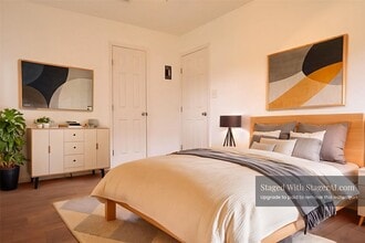 Building Photo - 1704 Cherry Orchard Dr