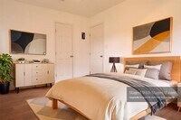 Building Photo - 1704 Cherry Orchard Dr