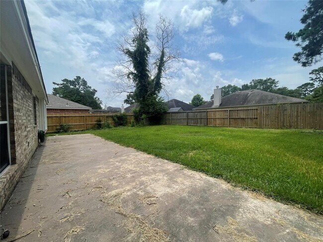Building Photo - 22207 Falconwood Ln