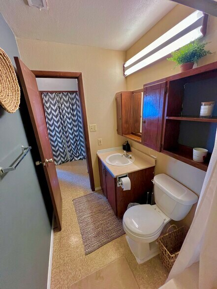 Building Photo - 3056 Tenorio Dr