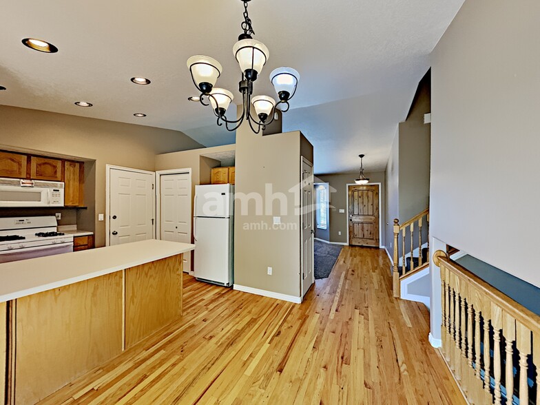 Building Photo - 2643 S 3900 W