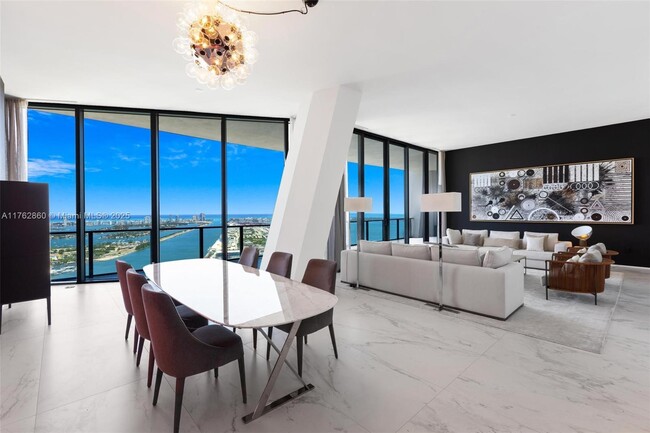 Building Photo - 1000 Biscayne Blvd
