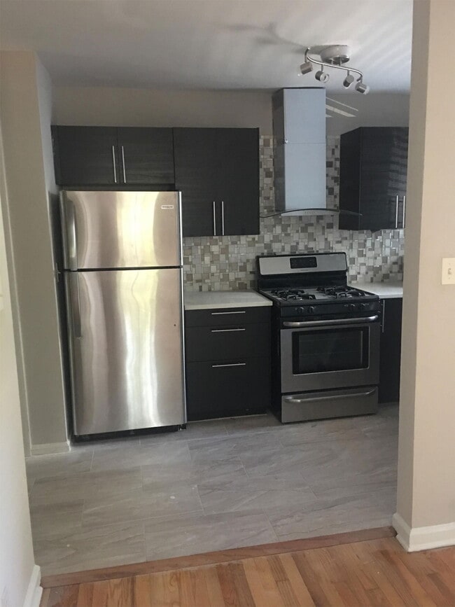 Building Photo - 767 Greenwood Ave NE