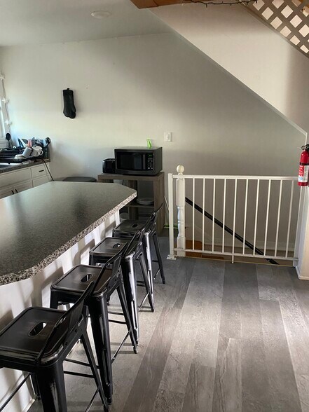 kitchen - steps to basement - 712 W Beaver Ave