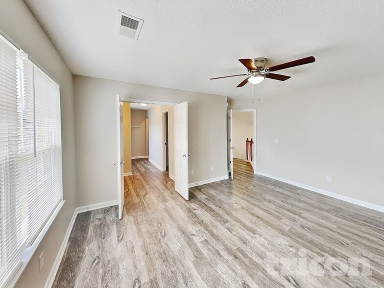 Building Photo - 136 Cherry Laurel Dr