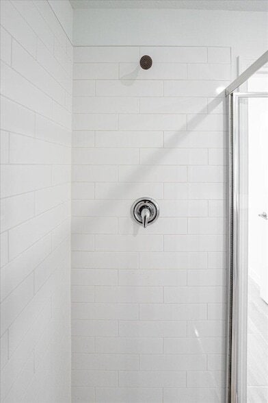 Building Photo - 6331 Windwood Wy