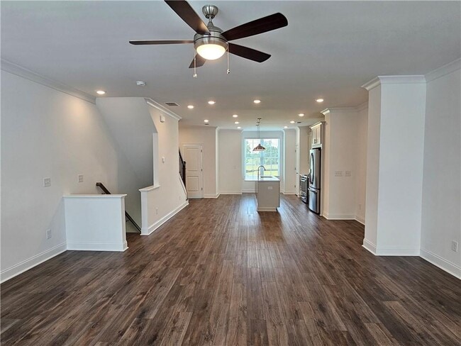 Building Photo - 502 Healy Dr