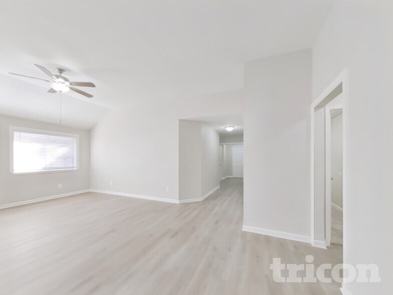 Building Photo - 21476 Palace Pines Dr