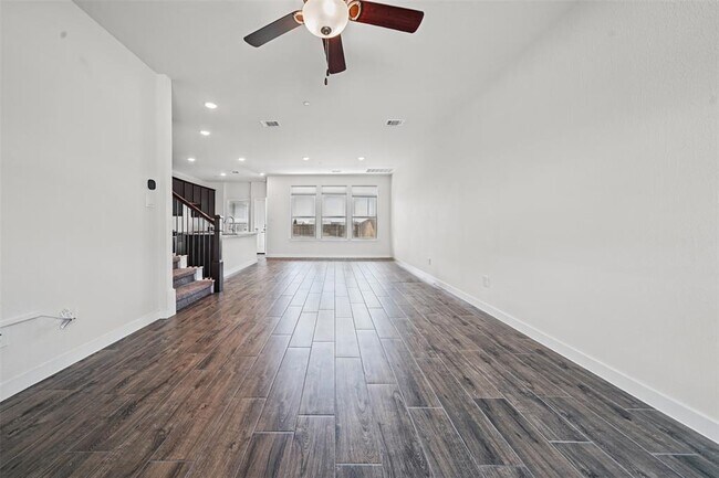 Building Photo - 2500 Forest Creek Dr