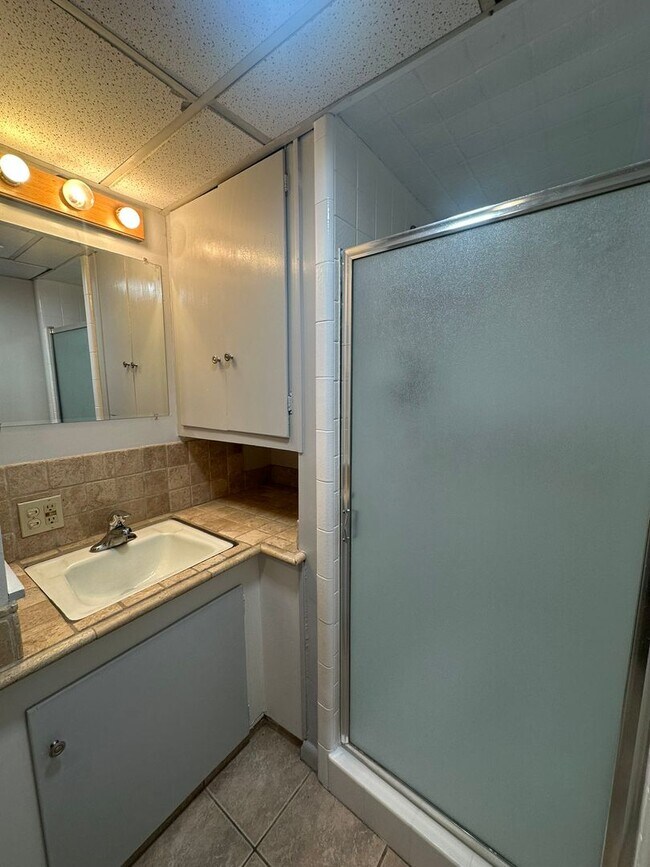 Building Photo - 3429 Quincy Ave