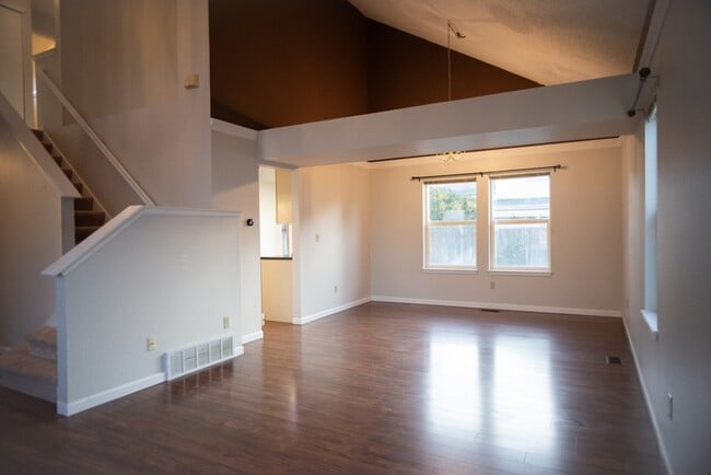 Building Photo - 4011 Shining Star Dr